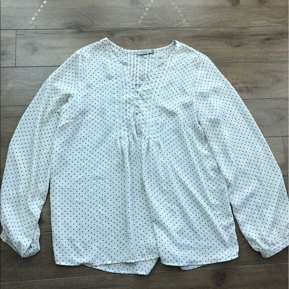 5/$15‎ Dalia polka dots Blouse top long sleeves - Picture 1 of 4
